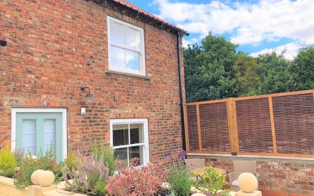 Stapleton/Parkgate Cottages