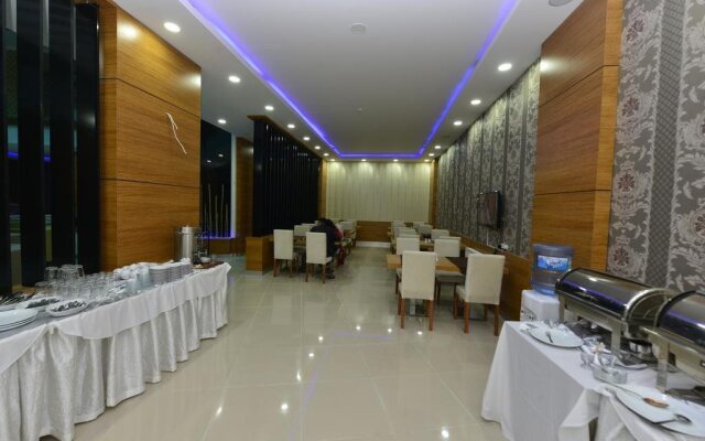 Grand Surmely Business Hotel