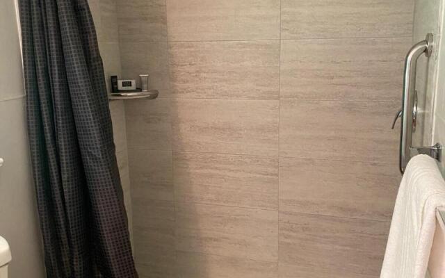 Reynolds House Inn & Motel