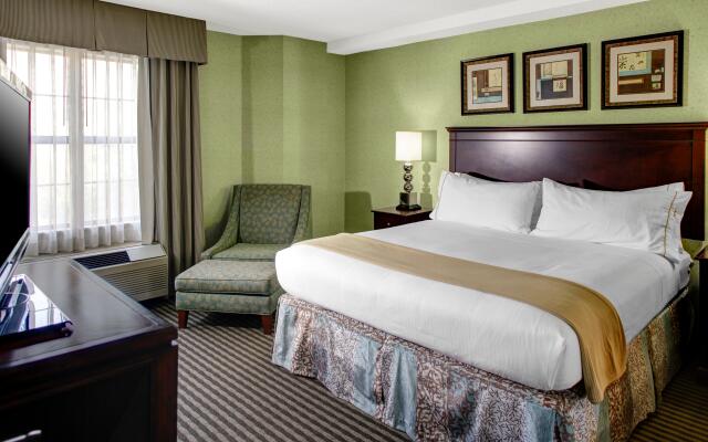 Holiday Inn Express & Suites Atlanta Buckhead, an IHG Hotel