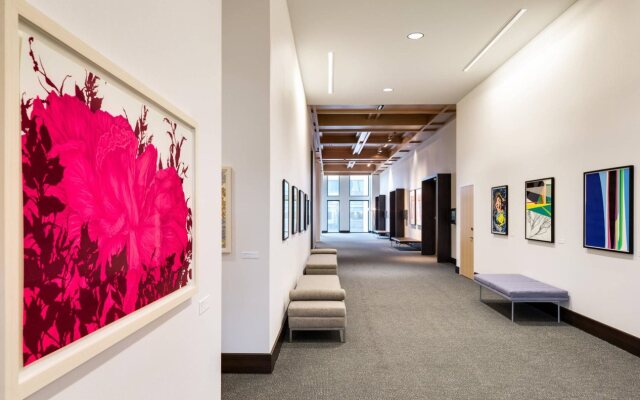 Le Méridien Columbus, The Joseph