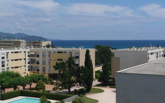 Appartement Le Lavandou, 2 pièces, 4 personnes - FR-1-251-384