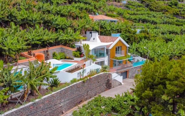 Villa do Mar IV by OurMadeira