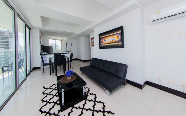 Dream Apartment, Facing the sea