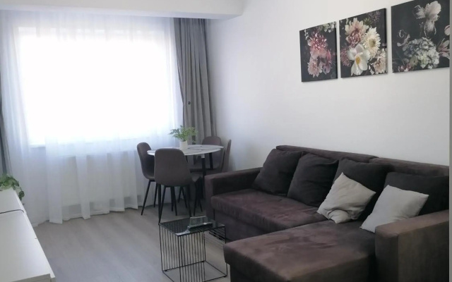 SunsetView Apartment