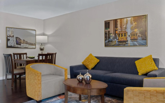 Suites At Fishermans Wharf