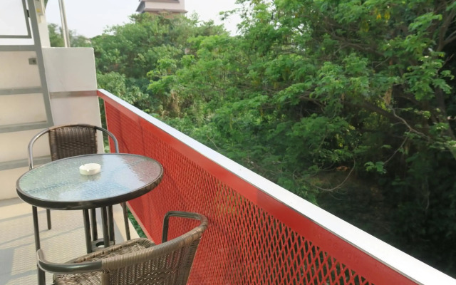 Montha Hotel