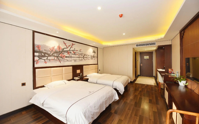 Shangpin Crystal Hotel (Hefei Fubang Plaza)
