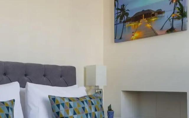 Modern 2BR Townhouse with Private Terrace