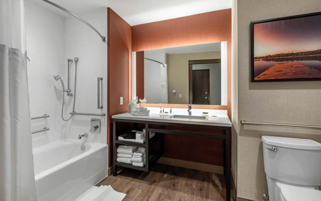 Cambria Hotel Omaha Downtown