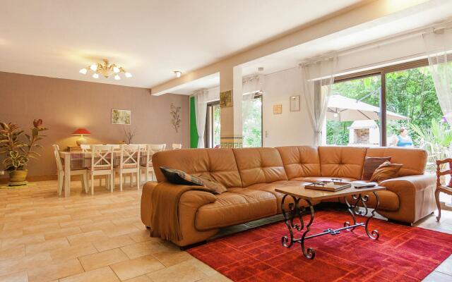 Large Farmhouse in Nantheuil France With Private Garden