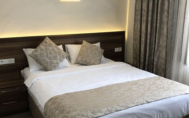 Senturkler Suite