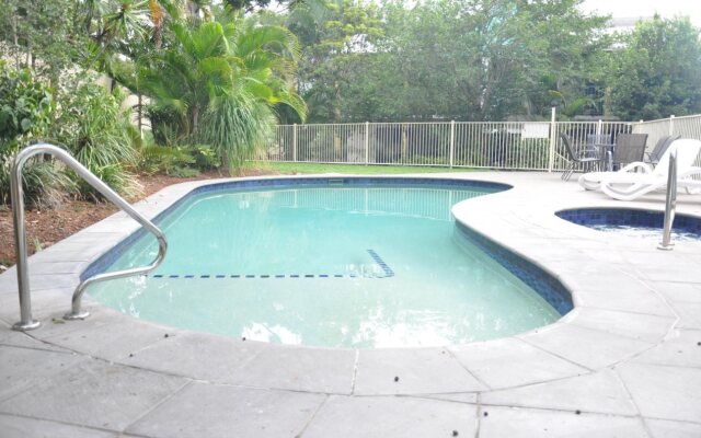 Chez Noosa Resort Motel