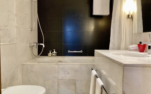 SuperHost- Classy Apt With Incredible Partial Fountain View I Address Dubai Mall