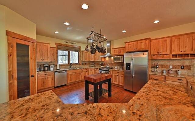 Juniper House 4 Bedrooms 3.5 Bathrooms Home