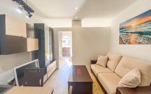 ¡Relax, terraza y wifi! A 50m de la playa