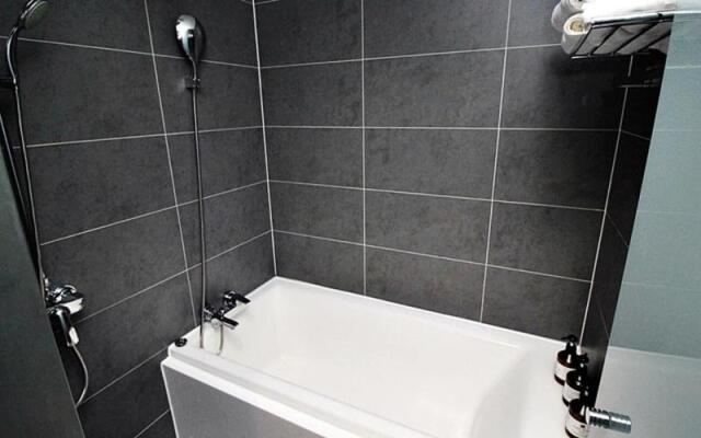 Hapjeong Circle Hotel