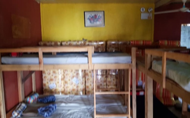 Lyn's Transient House - Hostel