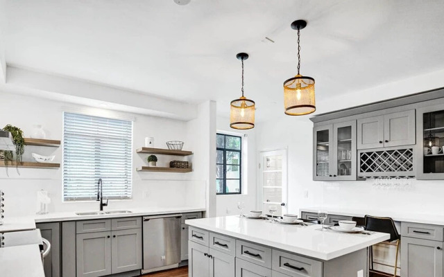 7 BR Villa with Heated Pool & Gameroom