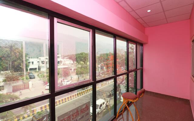 Shree Ram Guest House By OYO Rooms