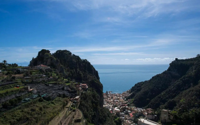 Donna Luisa Suites 19 Amalfi view