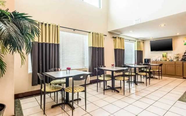 Quality Inn