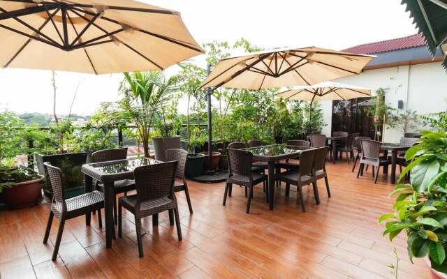 RedDoorz Plus near Commonwealth Regalado
