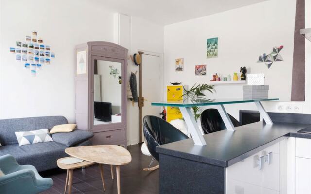 Modern Studio Bastille Smartrenting