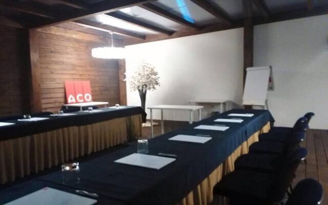 Urban Hotel Amadeos