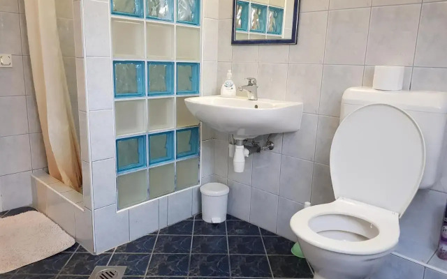 ADA 2 Apartmanház