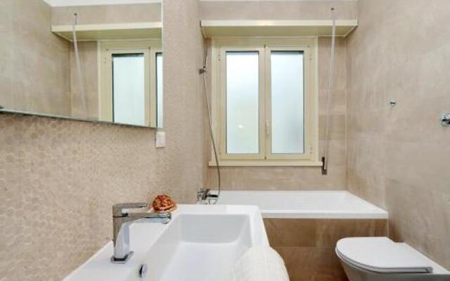 Oksana's Bernadette Apartment