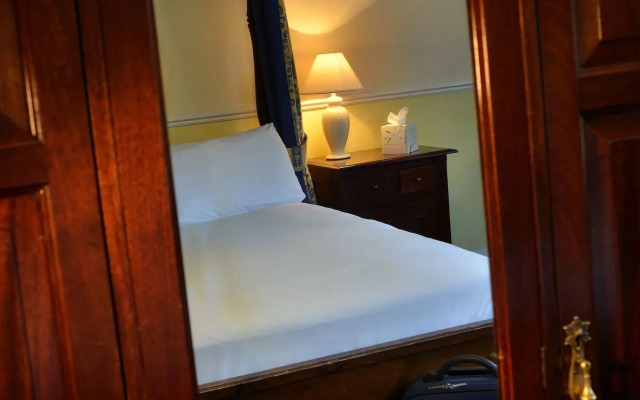 Newby Bridge Hotel