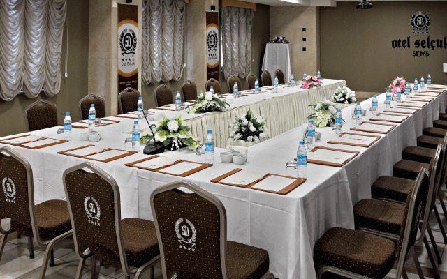Selcuk Hotel Sems-i Tebrizi