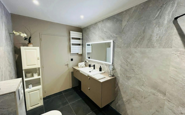 L Atelier du Centre Cath Drale