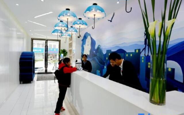 Jinglai Hotel (Shanghai University)