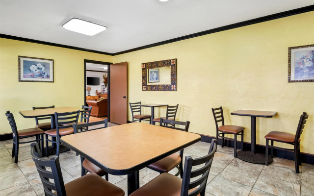 Americas Best Value Inn Midlothian Cedar Hill