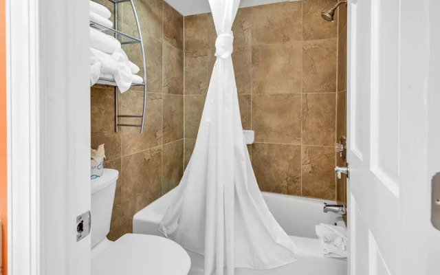 Bluewater Resort 1012