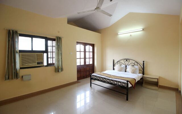 OYO 10383 Home 2BHK Dona Paula Beach