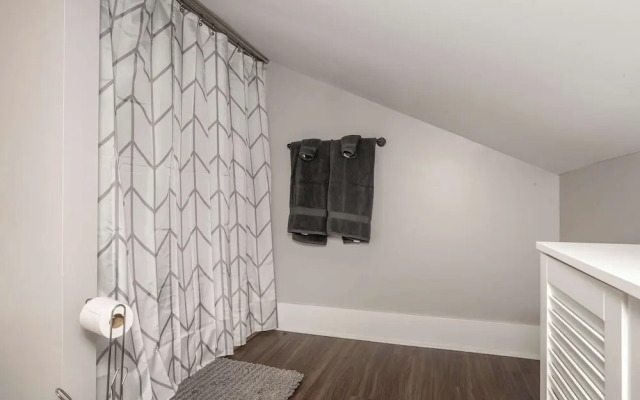 Heart of Mainstrasse Apt 4