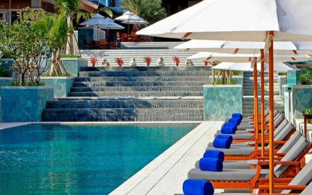 Le Meridien Shimei Bay Beach Resort & Spa