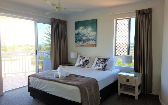 Beachside Resort - Kawana Waters