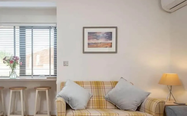 The Garden House, Free Parking, Central