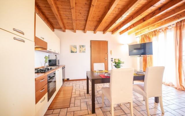 Bright Apartments Padenghe - Chateau Lake View