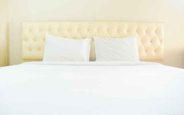 Comfortable 2BR Apartment at Springlake Summarecon By Travelio