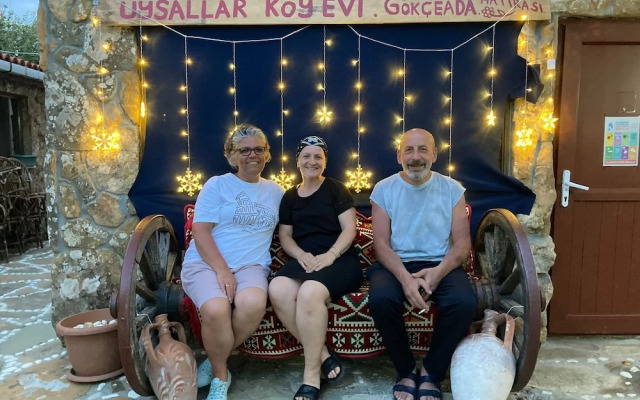 Gokceada Uysallar Köy Evi