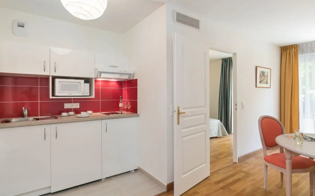 Home Médicis Les Petites Roches