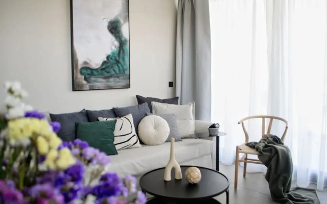 Luaz Suites Volos Center
