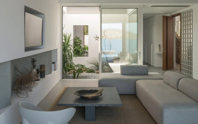 Villa Mimaze Minimalist Living