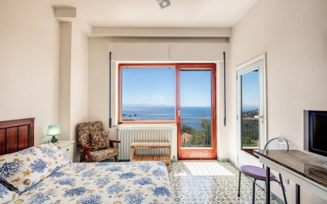 GECA'S House - Panoramic sea view studio