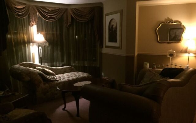 Elevate Rooms Harmony House B&B